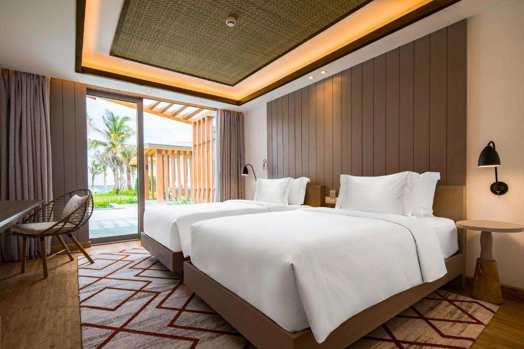Phòng Two Bedroom Beachfront Pool Villa tại Radisson Blu Resort Cam Ranh